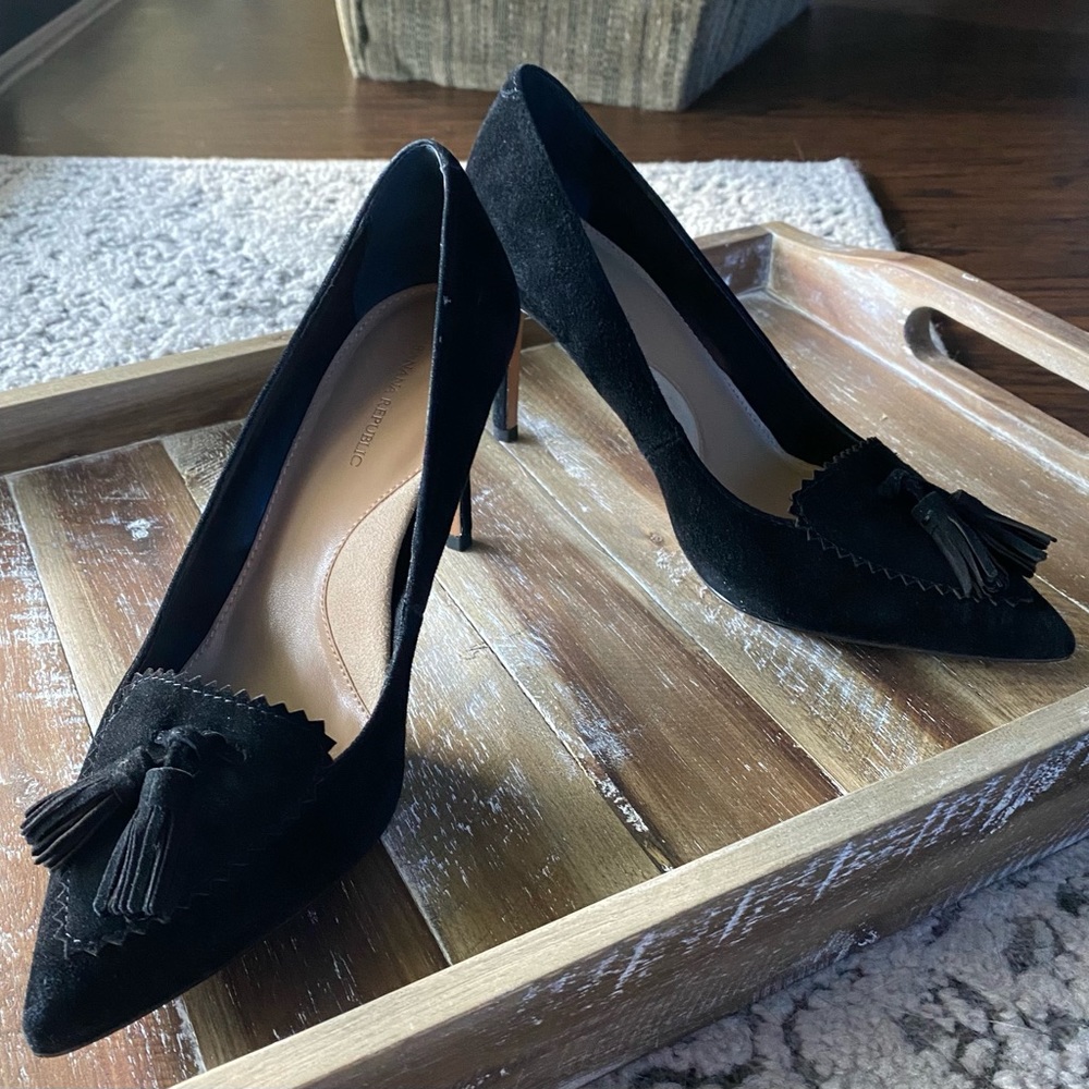 Banana Republic Black Suede Madison Pumps with Tassels
